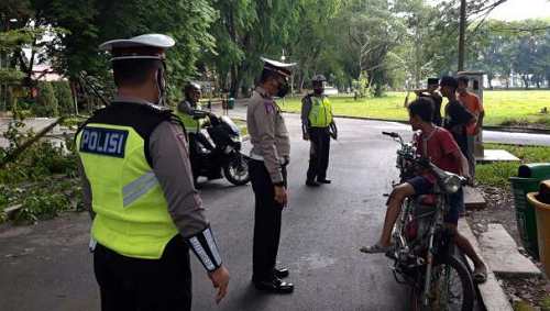 satlantas_polres_langkat_amankan_21_sepeda_motor_dan_12_mercon_tabung