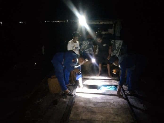 satpol_airud_tanjung_balai_tangkap_kapal_tanpa_tanda_selar