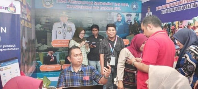 satu_bulan_dukcapil_sumut_buka_pelayanan_ktp_digital_di_prsu