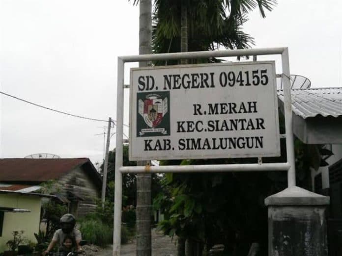 sdn_094155_rambung_merah_fotokopi_buku_kurikulum_merdeka_kepsek_disetujui_orang_tua_pelajar