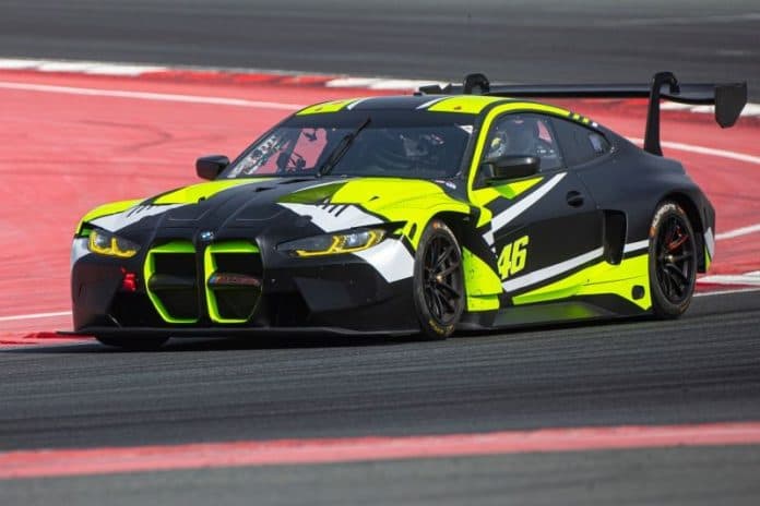sean_gelael_dan_valentino_rossi_mulai_bersiap_hadapi_balapan_24h_dubai