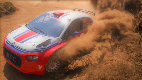 sean_gelael_mampu_hibur_penonton_di_kejurnas_sprint_rally_2023_malang