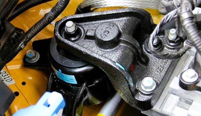 sebaiknya_tahu_segini_patokan_pergantian_engine_mounting_pada_mobil