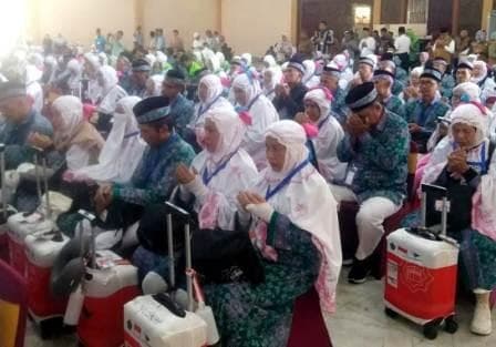 sebanyak_3518_jamaah_asal_sumut_sudah_menuju_arab_saudi