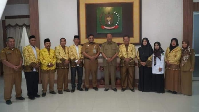 sebelum_pelantikan_pengurus_apsi_langkat_perkenalkan_diri_ke_plt_bupati