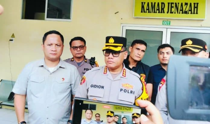 sebelum_serang_warkop_dani_komplotan_geng_motor_di_delitua_terlibat_bentrok