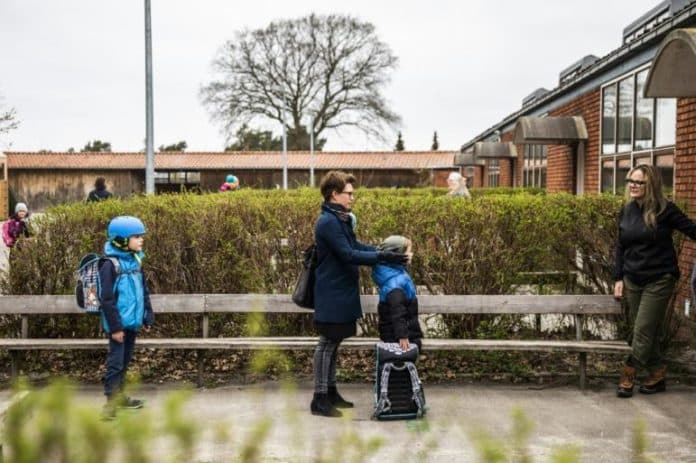 sebulan_ditutup_sekolah_di_denmark_mulai_dibuka_kembali