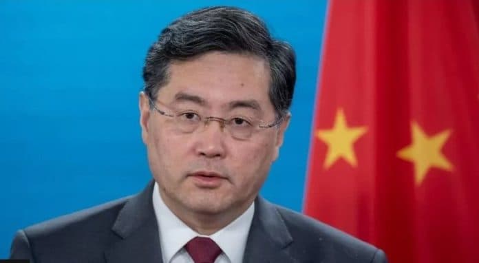 sebulan_tak_ada_kabar_presiden_xi_jinping_copot_menlu_qin_gang