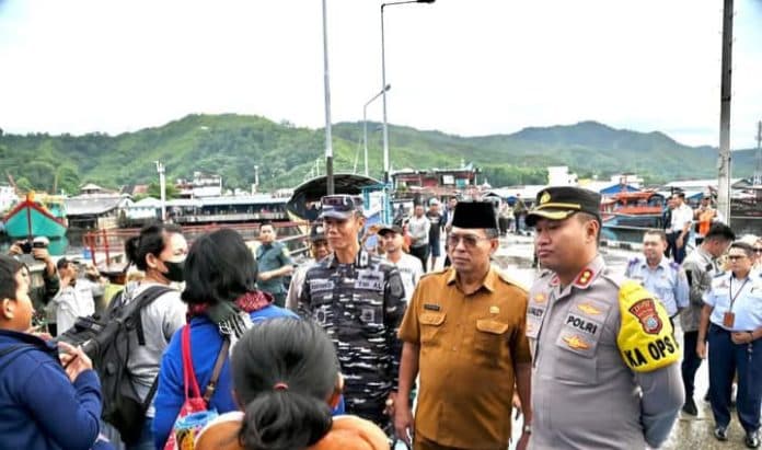 sehari_jelang_natal_kapolres_pastikan_lalu_lintas_di_sibolga_masih_normal