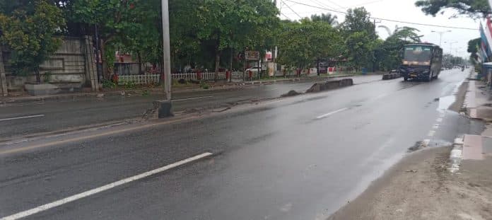 sejumlah_titik_median_jalan_di_jalinsum_tebing_tinggi_mulai_rusak