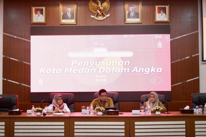 sekda_ingatkan_perangkat_daerah_perhatikan_kualitas_data_penyusunan_medan_dalam_angka
