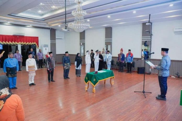 sekda_kota_medan_lantik_7_pejabat_administrator_dan_pengawas