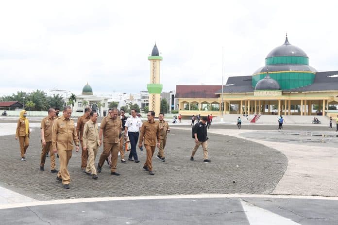 sekdaprov_sumut_tinjau_kesiapan_lokasi_acara_puncak_hpn_2023