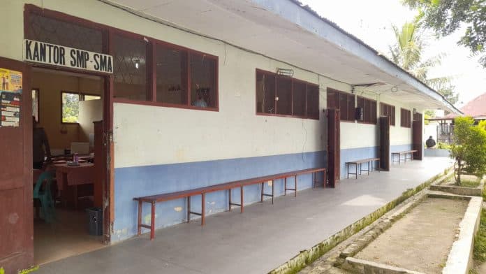 sekolah_advent_di_jalan_nias_siantar_disatroni_maling_laptop_raib