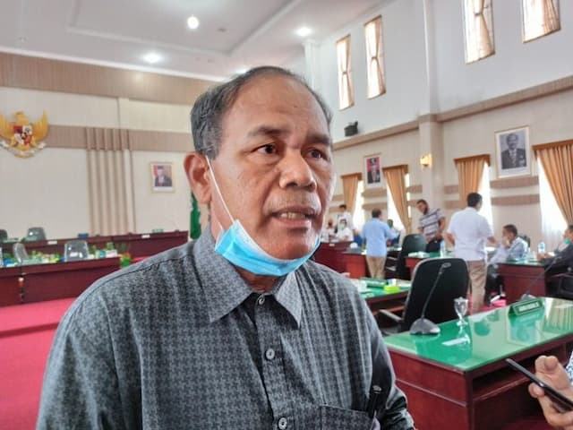 sekretaris_daerah_tidak_hadir_pembahasan_p_apbd_diskor