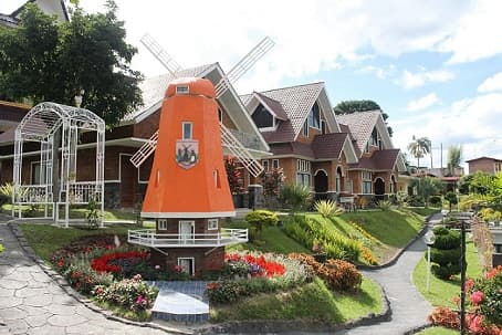 selama_libur_natal_2023_reservasi_hotel_di_parapat_meningkat