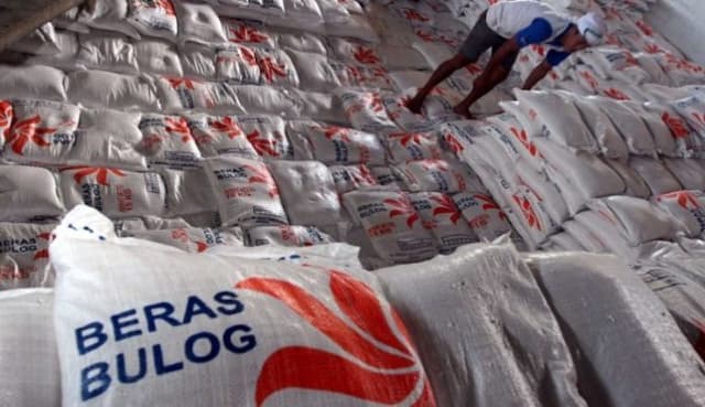selama_pandemi_bulog_sumut_distribusikan_beras_sebanyak_32_juta_kg