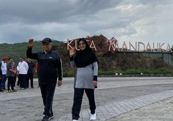 selama_pandemi_covid_19_berjalan_adalah_olahraga_terbaik_mengapa