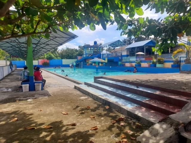selama_ramadhan_kolam_renang_nusantara_tanah_jawa_tetap_ramai_kunjungan