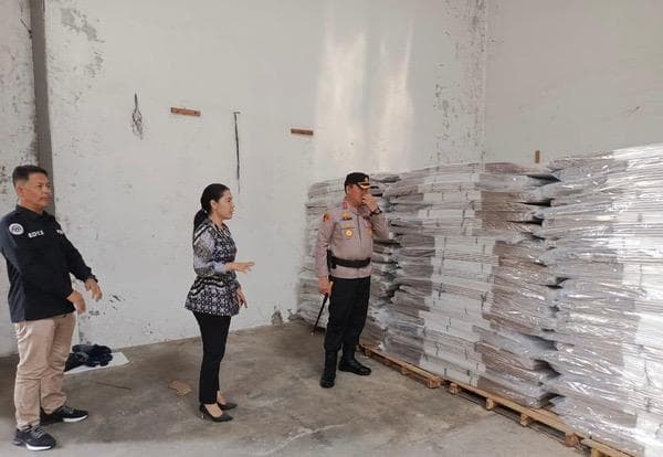 selesai_dicetak_surat_suara_pilkada_medan_dijadwalkan_tiba_20_oktober_2024
