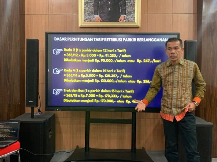 seluruh_kendaraan_wajib_gunakan_stiker_parkir_berlangganan_tanpa_terkecuali