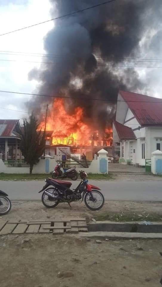 sembilan_unit_rumah_di_pangaribuan_hangus_terbakar
