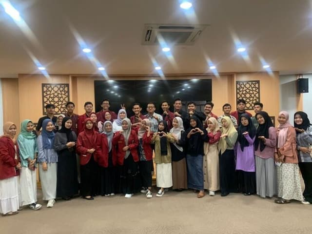 seminar_entrepreneurship_berikan_wawasan_dan_strategi_bisnis_bagi_mahasiswa