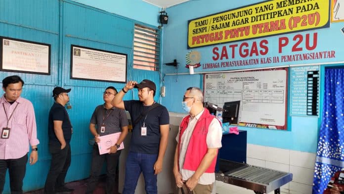 sempat_buron_terpidana_korupsi_32_miliar_diringkus_dan_dijebloskan_ke_lapas_siantar