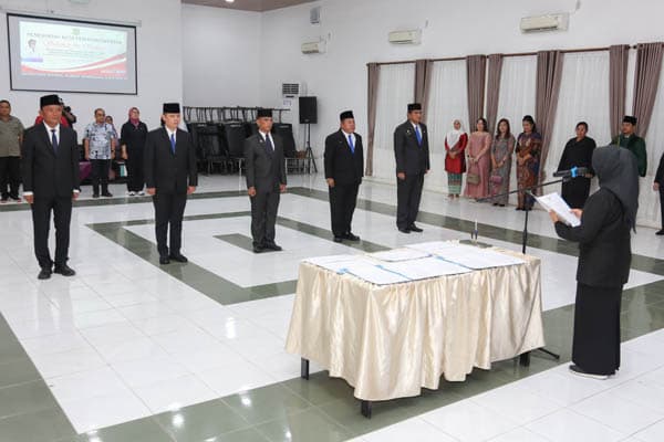 sempat_dibatalkan_5_pejabat_eselon_2_pemko_siantar_kembali_dilantik