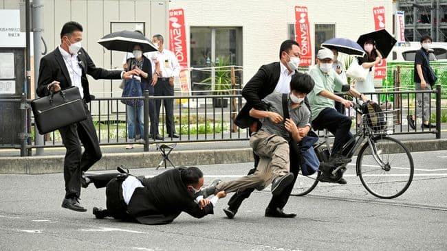 senjata_pembunuh_shinzo_abe_sekali_tembak_letuskan_6_peluru