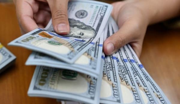 sentimen_risiko_memudar_dolar_menguat_tehadap_mata_uang_utama