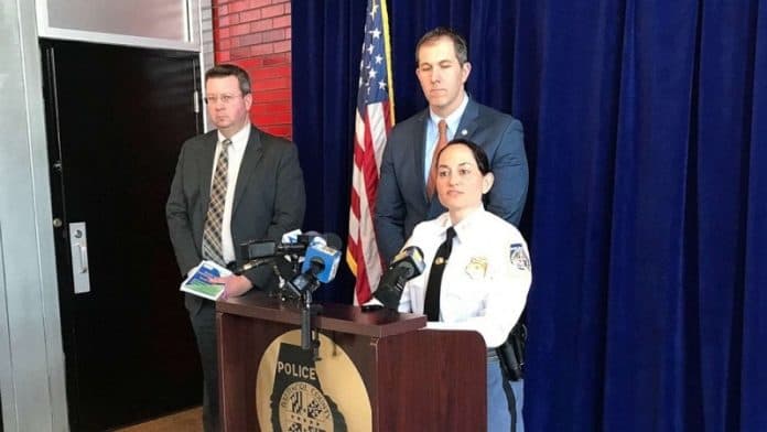 seorang_remaja_terbunuh_dan_lima_lainnya_terluka_akibat_tembakan_di_baltimore_amerika