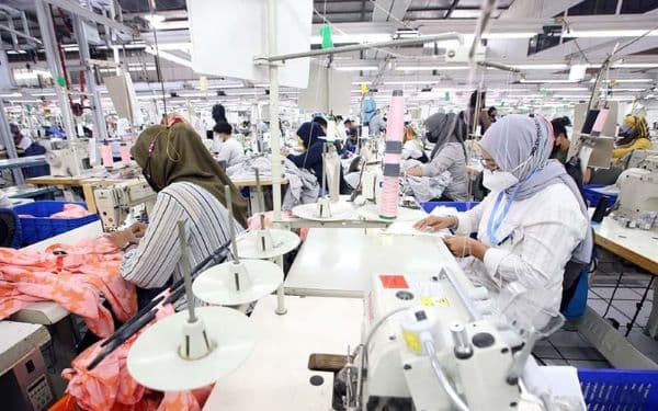 sepi_pesanan_ribuan_pekerja_industri_tekstil_kena_phk_massal