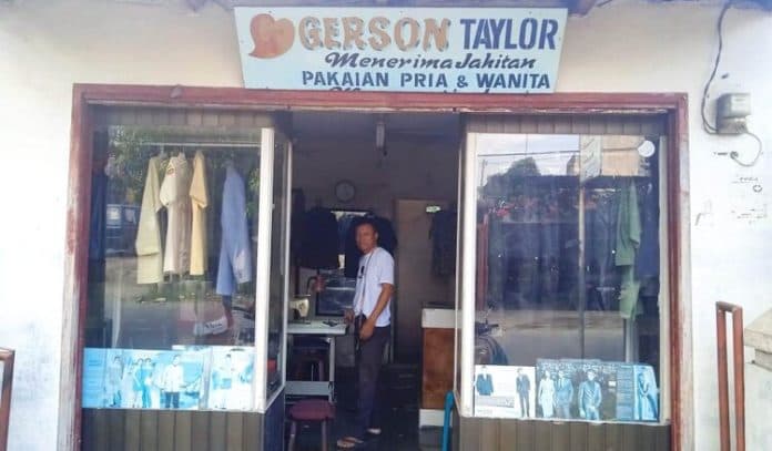 seragam_sekolah_tempahan_tukang_jahit_kalah_bersaing_dengan_pakaian_online