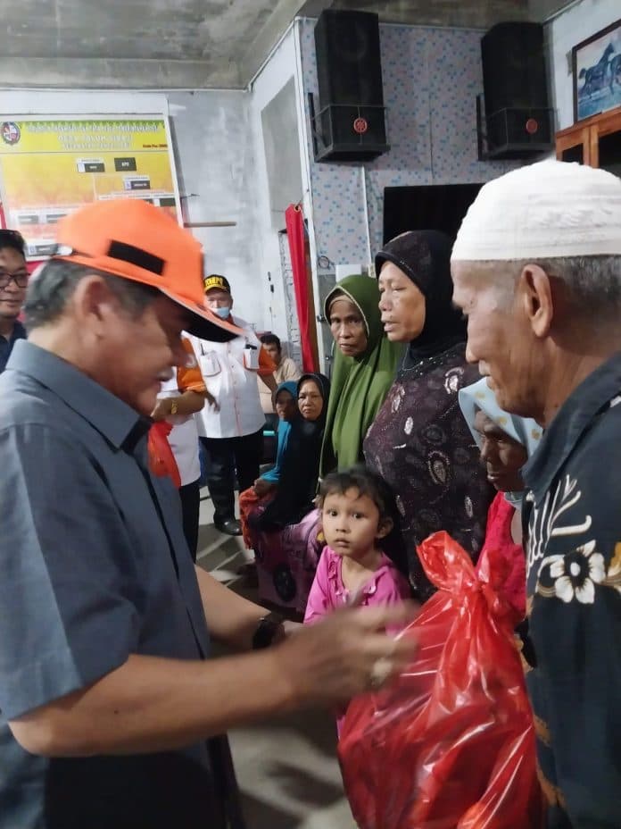 serahkan_bantuan_sembako_wabup_apresiasi_orari_deli_serdang