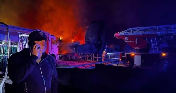 serangan_ukraina_di_krimea_24_orang_terluka_dan_2_kapal_rusia_terbakar