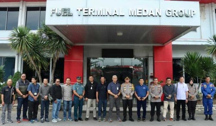 sering_pencurian_baharkam_polri_tinjau_jalur_pipa_minyak_pertamina_di_belawan