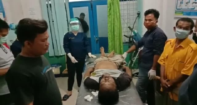 sesak_nafas_pedagang_lemang_di_deliserdang_tewas_di_bawah_pohon_sawit