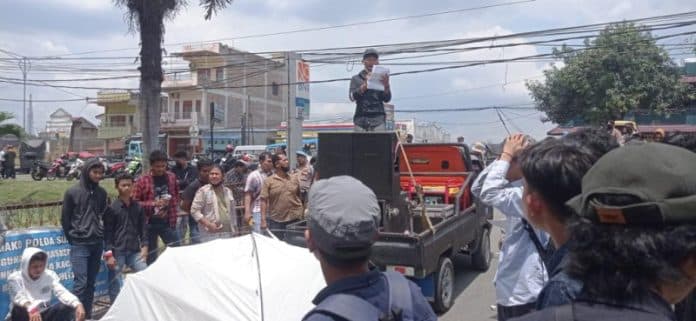 setahun_laporan_mengendap_mapel_indonesia_pertanyakan_komitmen_kapoldasu_tindak_pt_anj