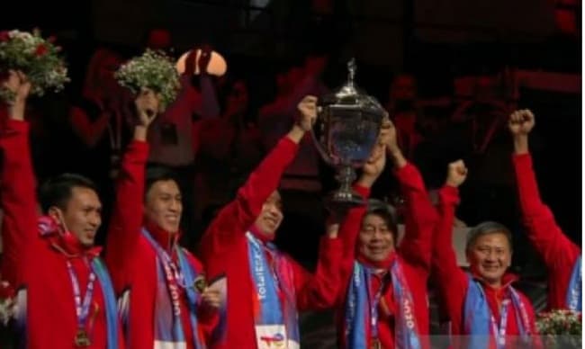 setelah_19_tahun_indonesia_akhirnya_bawa_pulang_piala_thomas