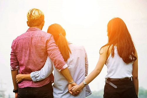 setelah_lama_istri_laporkan_suami_karena_selingkuhi_ibu_mertua_naik_tahap_penyidikan