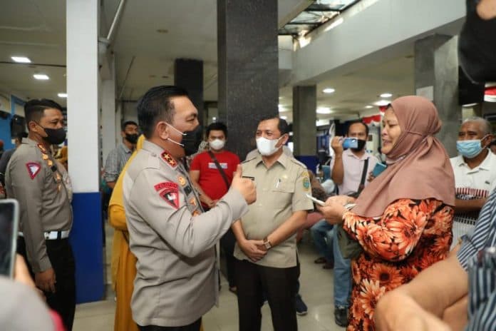sidak_ke_kantor_samsat_kapoldasu_minta_layani_masyarakat_dengan_baik