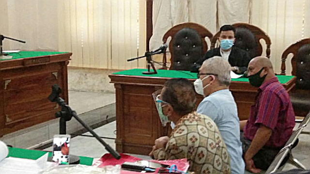 sidang_kelalaian_obat_pengawasan_apoteker_dan_pemilik_apotik_dipertanyakan