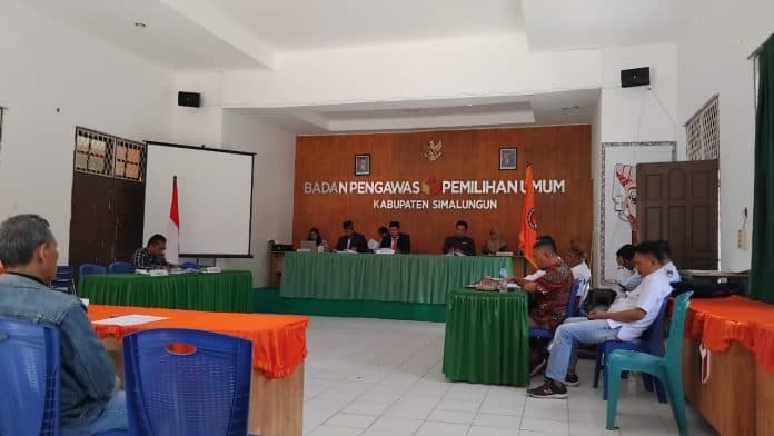 sidang_keterwakilan_perempuan_minim_di_bawaslu_kpu_diminta_coret_127_caleg_dprd_simalungun
