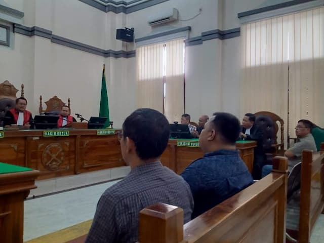 sidang_tuntutan_kasus_korupsi_mantan_anggota_dprd_dan_eks_kadis_bmbk_sumut_ditunda