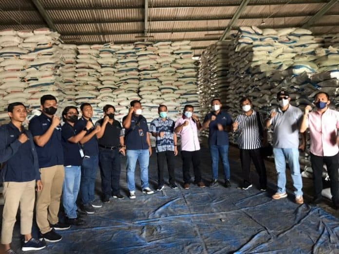 sikapi_pupuk_langka_bupati_taput_utus_6_pejabat_temui_pihak_kantor_pupuk_di_medan