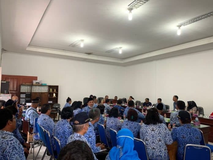 simalungun_kekurangan_2948_guru_sekolah_dasar_pns