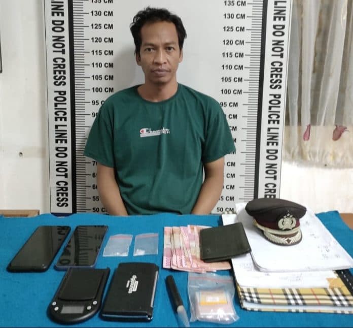 simpan_sabu_dalam_topi_polisi_warga_medan_ditangkap_di_siantar