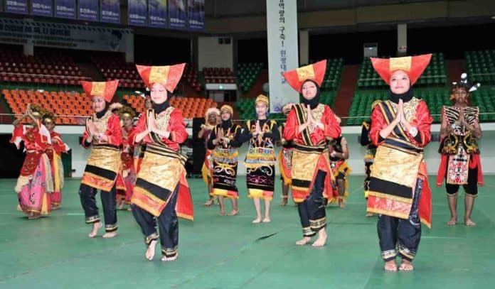 sinanggar_tulo_berkumandang_di_jambore_pramuka_sedunia_di_korsel