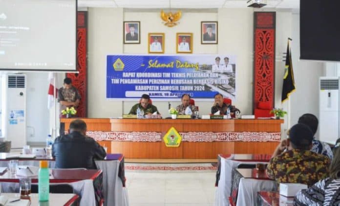 sistem_oss_rba_permudah_pelayanan_dan_perizinan_usaha_di_samosir